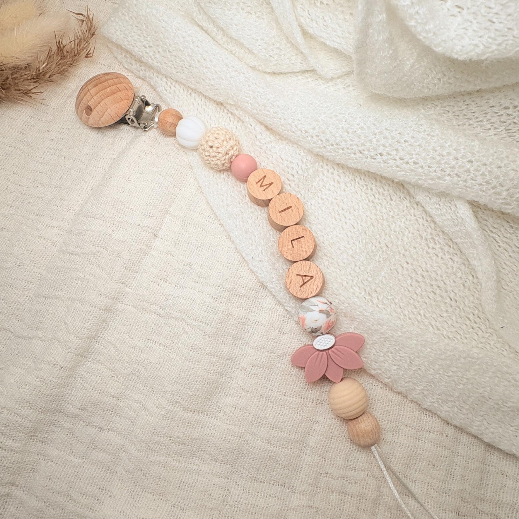 Personalisierte Schnullerkette Baby, Geschenkidee Mit Blume Rosa, Geschenk Babyparty, Taufe Personalisierte Schnullerkette Baby, Geschenkidee Mit Blume Rosa, Geschenk Babyparty, Taufe von Etsy - diebunteholzkiste