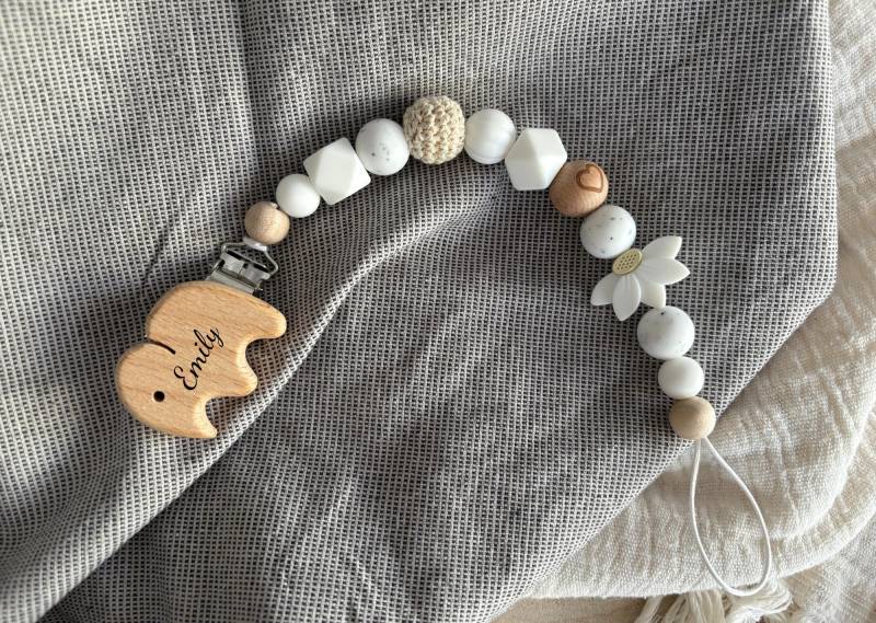 Schnullerkette Mit Gravur, Personalisierte Schullerkette, Namen, Geschenk Zur Geburt, Geschenkidee Taufe von Etsy - diebunteholzkiste
