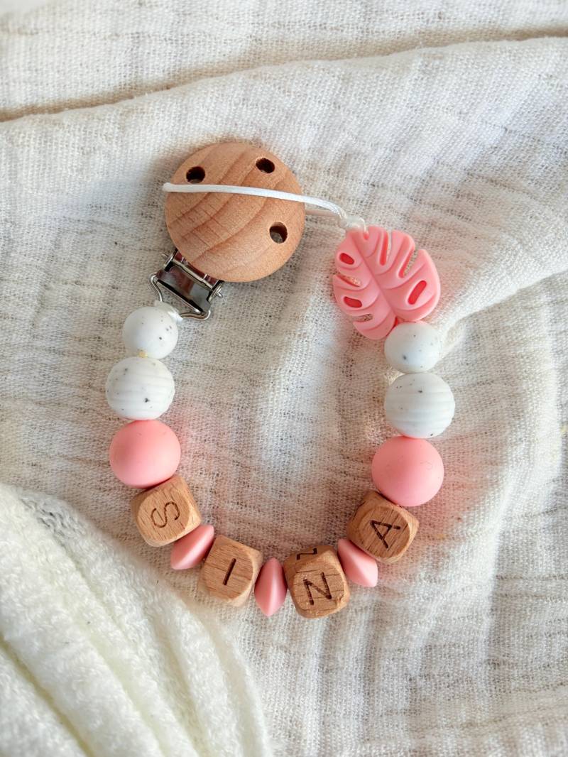 Schnullerkette Mit Namen, Aus Holz & Silikon, Geschenk Zur Geburt, Taufe, Babyshower, Personalisiertes Babygeschenk Schnullerkette Mit Namen, Aus Holz & Silikon, Geschenk Zur Geburt, Taufe, Babyshower, Personalisiertes Babygeschenk von Etsy - diebunteholzkiste
