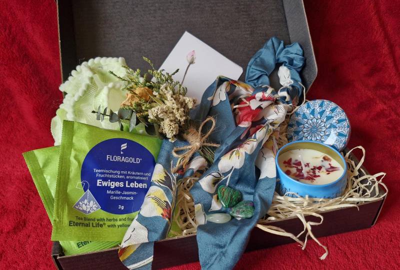 Beauty Box Kosmetik Geschenk Mysterybox Natur Luxus Set Wellnessbox Personalisiert Geschenkkorb Geschenkset Beautypaket Wohlfühlset von Etsy - dieperserkatze