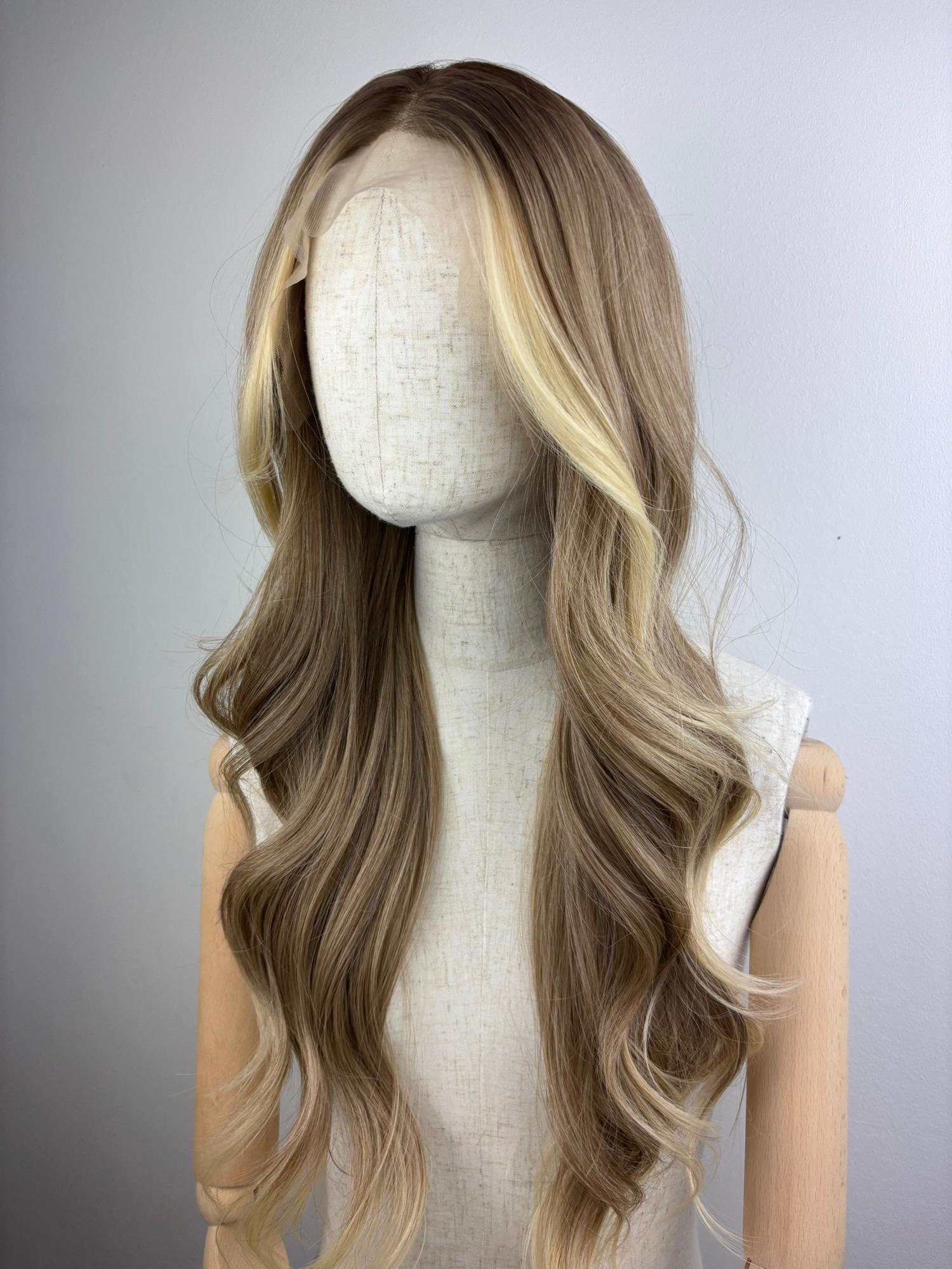 Lace Front Wig/Perücke The Blonde Maid A Customized Soft Fringe Hairstyle Wig #bangs #fringe #blonde #ombre #sytheticwig #custommade von Etsy - dragmaiditup