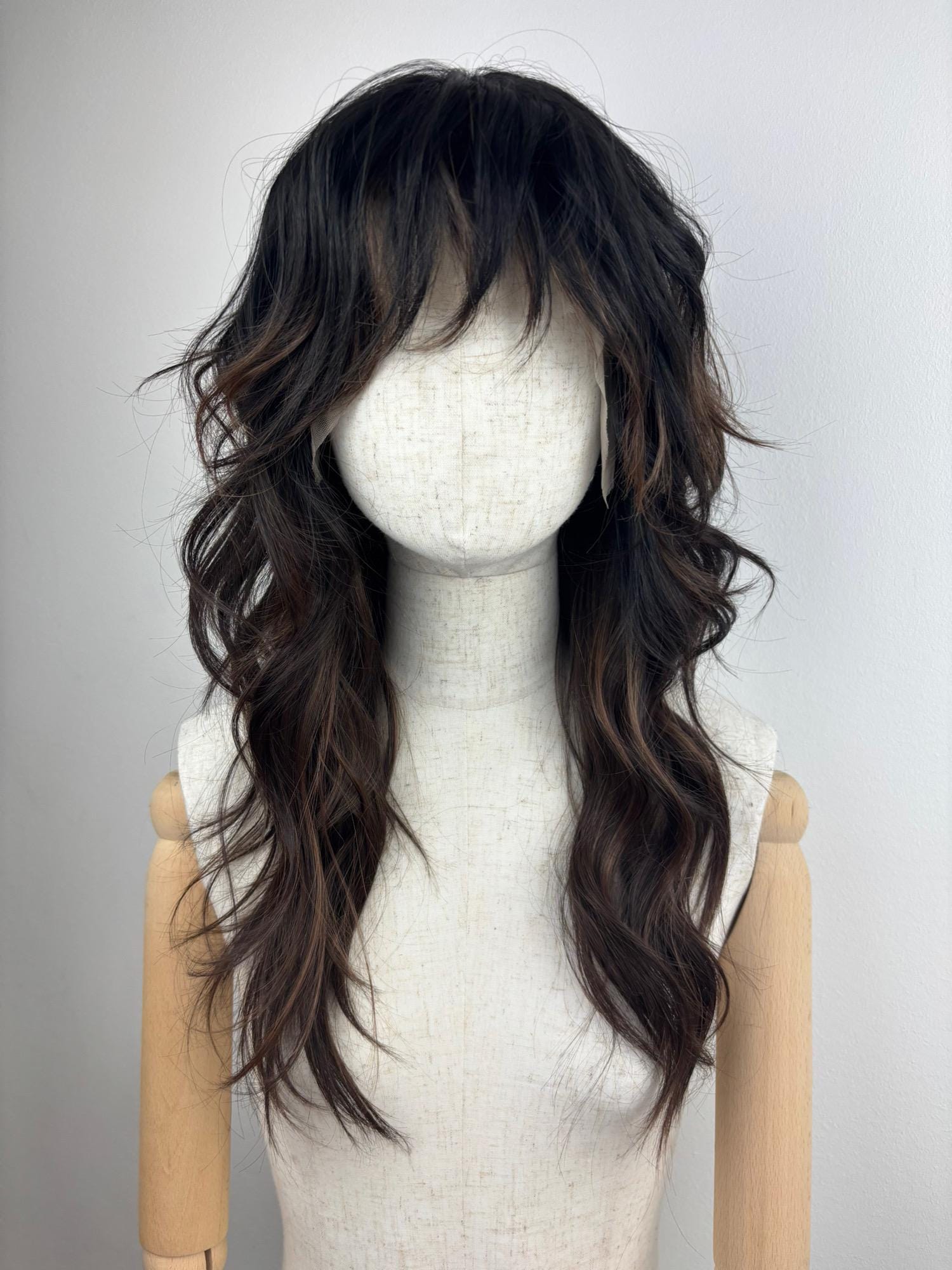 Lace Front Wig/Perücke The Brwon Maid A Customized Shag Hairstyle Wig #mullet #shag #retro #brownhair #sytheticwig #custommade von Etsy - dragmaiditup
