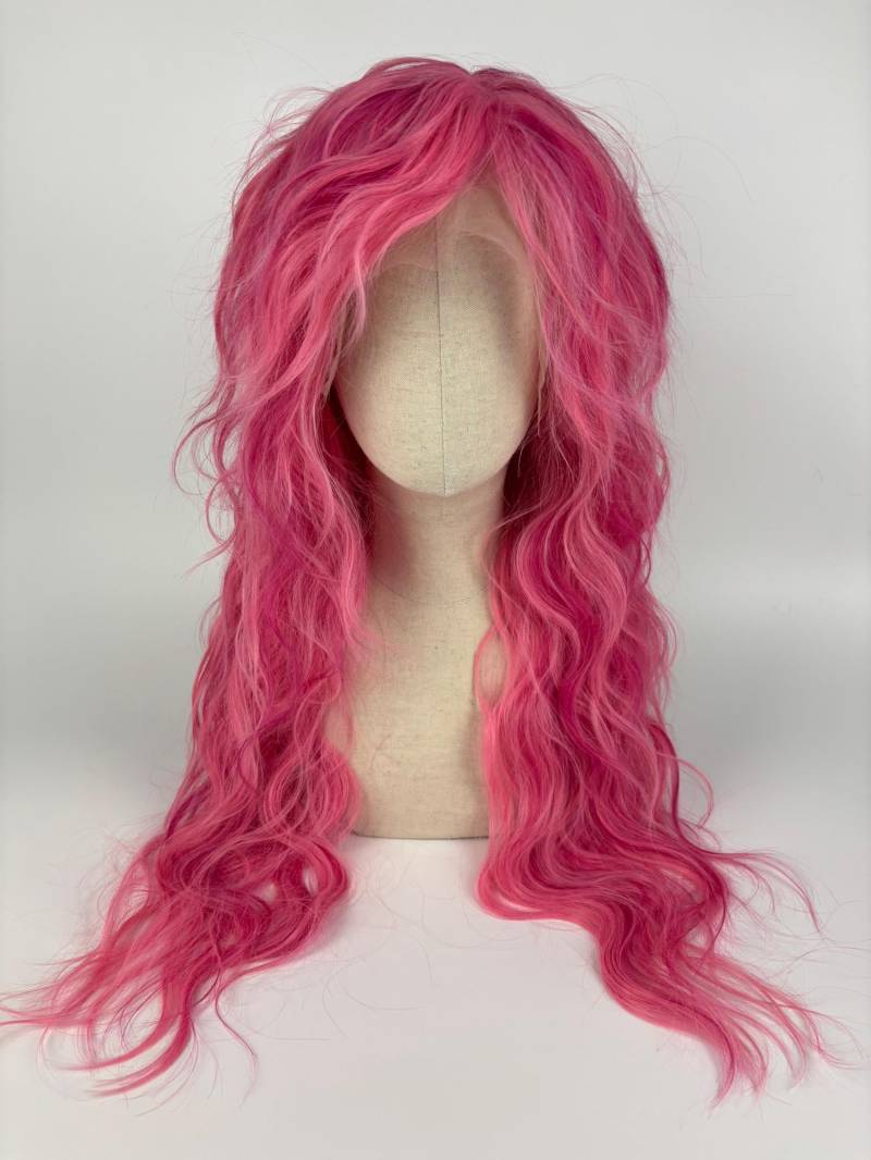 Lace Front Wig/Perücke The Candy Maid A Customized Shag Hairstyle Wig #mullet #shag #retro #candy #pink #sytheticwig #custommade von Etsy - dragmaiditup