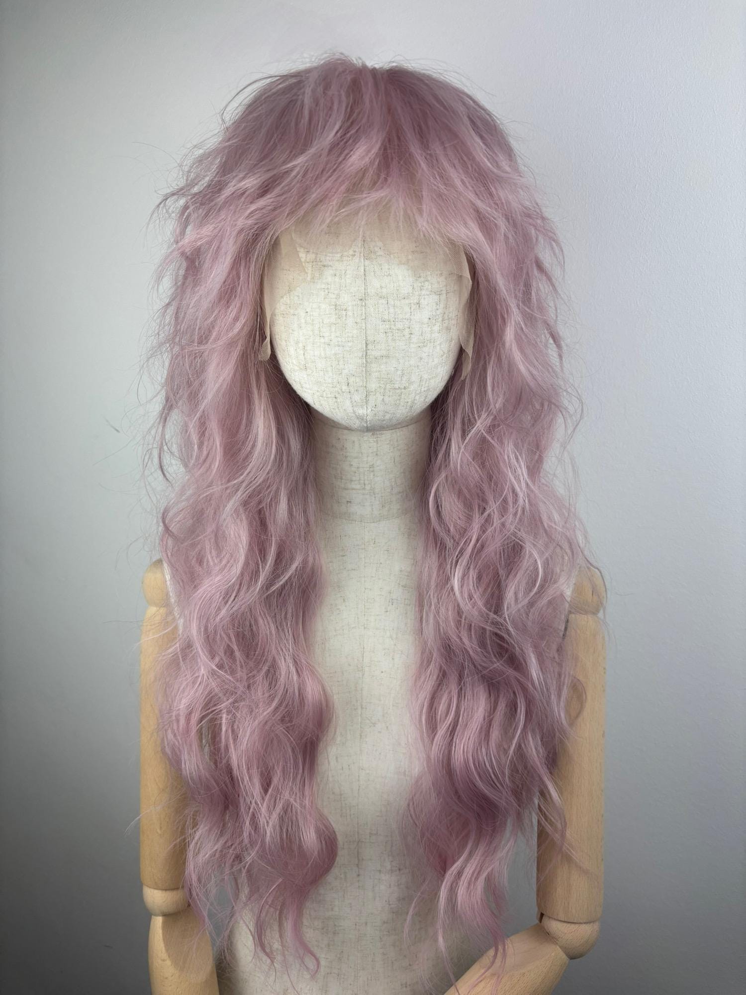 Lace Front Wig/Perücke The Lilac Maid A Customized Shag Hairstyle Wig #mullet #shag #retro #purple #lila #sytheticwig #custommade von Etsy - dragmaiditup