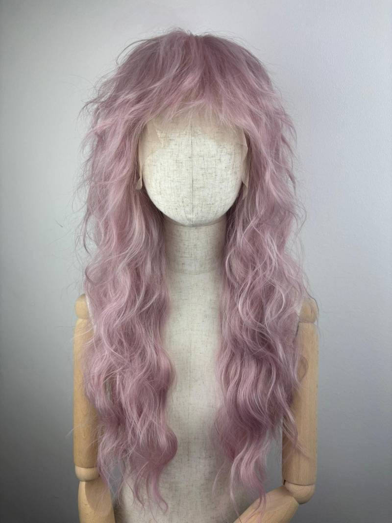 Lace Front Wig/Perücke The Lilac Maid A Customized Shag Hairstyle Wig #mullet #shag #retro #purple #lila #sytheticwig #custommade von Etsy - dragmaiditup
