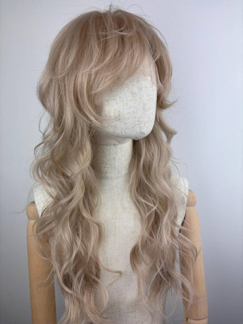 Lace Front Wig/Perücke The Milk Maid A Customized Shag/Mullet Hairstyle Wig #shag #mullet #natural #blonde #sytheticwig #custommade von Etsy - dragmaiditup