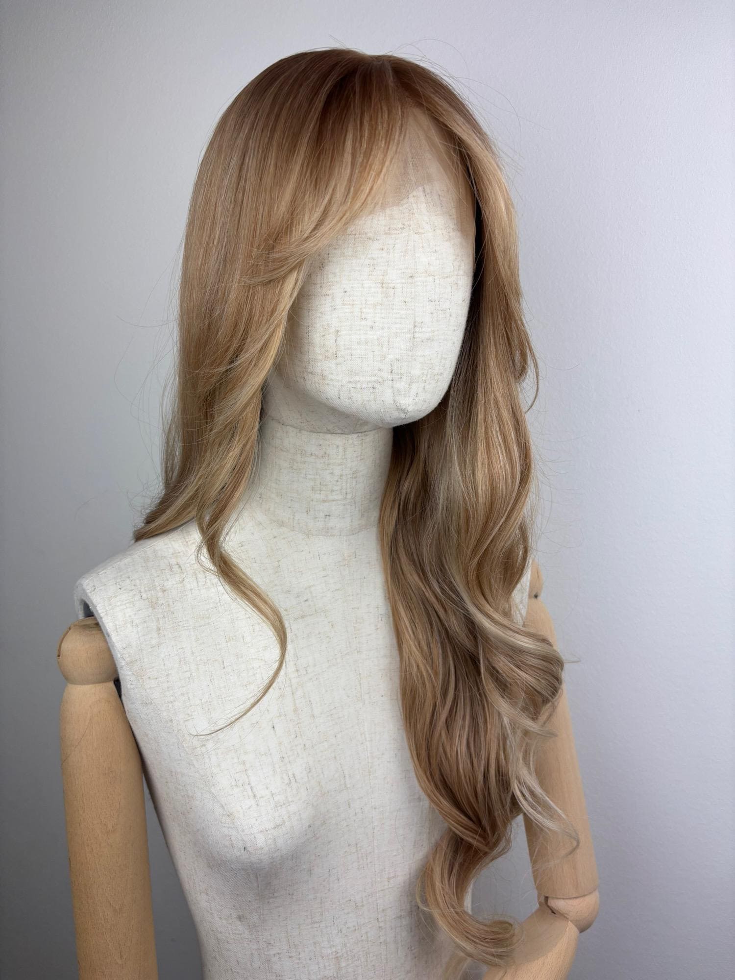 Lace Front Wig/Perücke The Millet Maid A Customized Wispy Bangs Hairstyle Wig #bangs #fringe #blonde #ombre #sytheticwig #custommade von Etsy - dragmaiditup