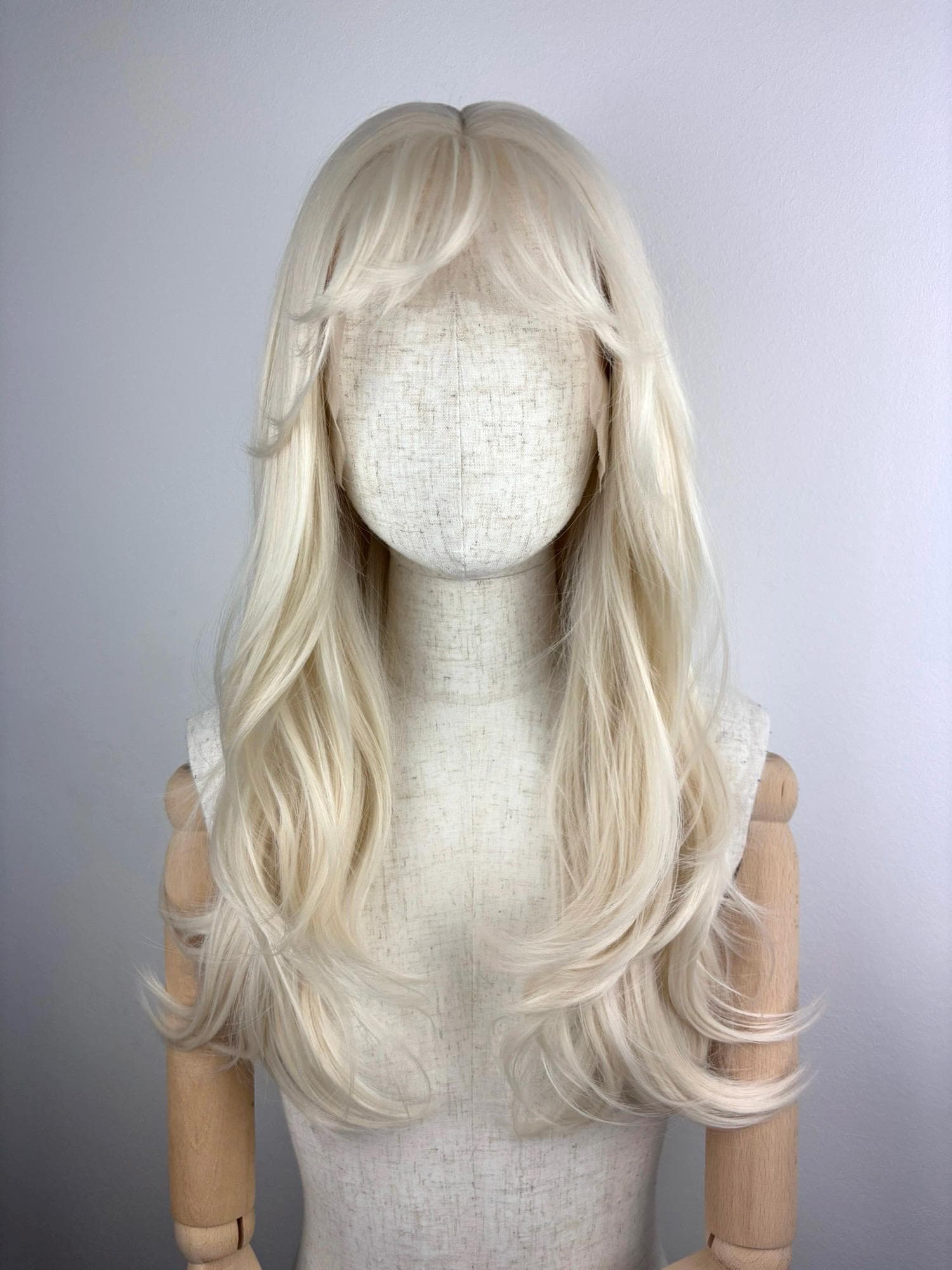 Lace Front Wig/Perücke The Pale Maid A Customized Fringe Hairstyle Wig #bangs #fringe #bombshell #blonde #sytheticwig #custommade Lace Front Wig/Perücke The Pale Maid A Customized Fringe Hairstyle Wig #bangs #fringe #bombshell #blonde #sytheticwig #custommade von Etsy - dragmaiditup