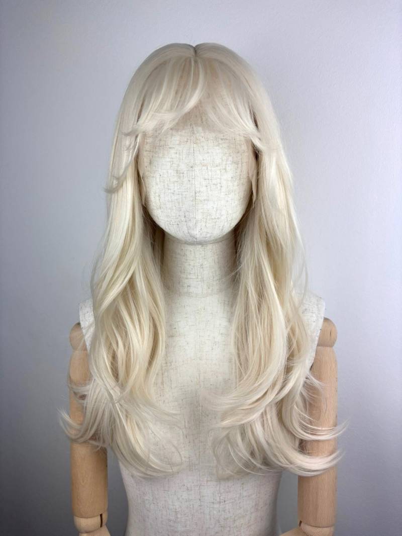 Lace Front Wig/Perücke The Pale Maid A Customized Fringe Hairstyle Wig #bangs #fringe #bombshell #blonde #sytheticwig #custommade von Etsy - dragmaiditup