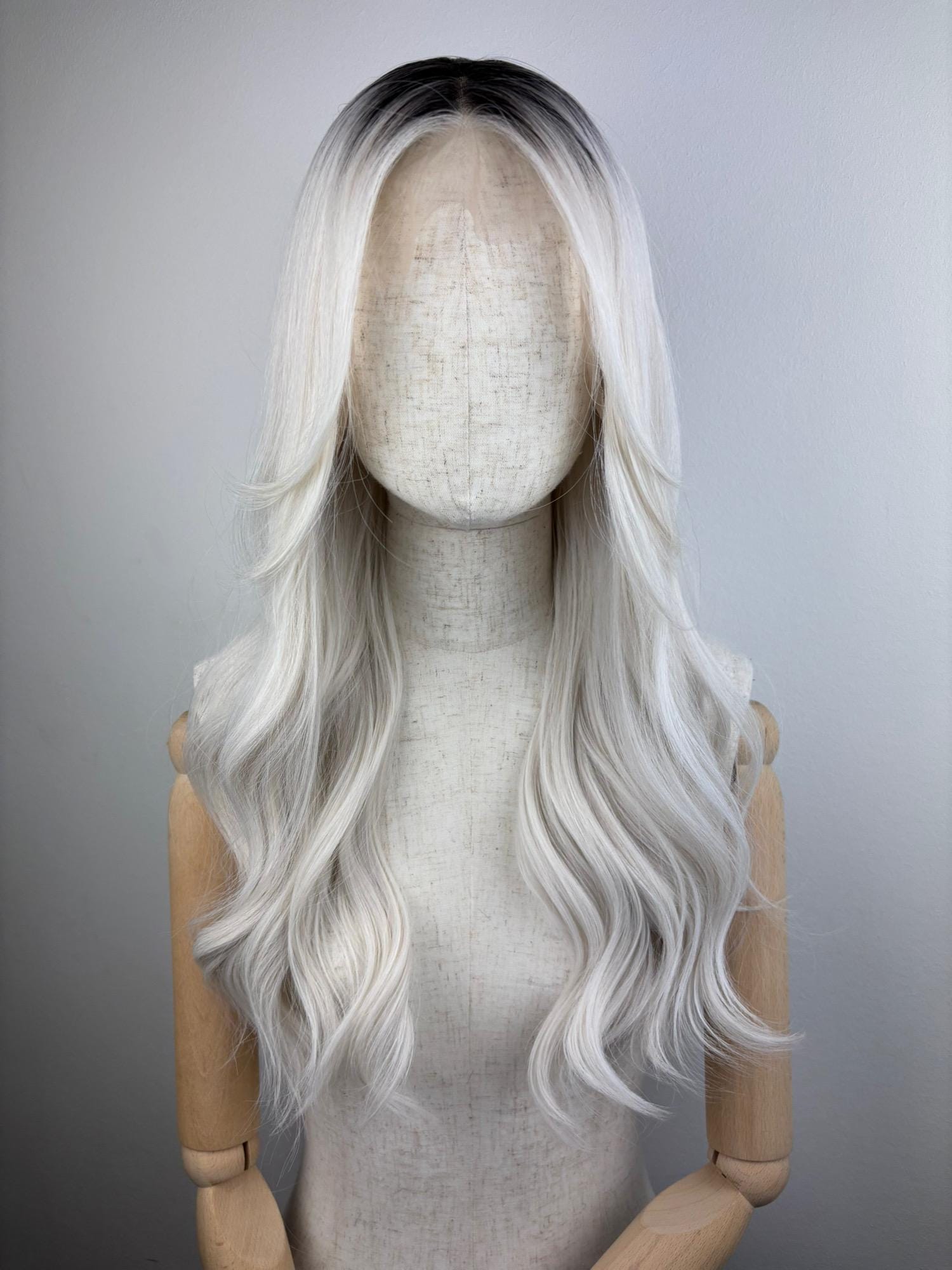 Lace Front Wig/Perücke The Storm Maid A Customized Butterfly Fringe Hairstyle Wig #bangs #fringe #white #sytheticwig #custommade Lace Front Wig/Perücke The Storm Maid A Customized Butterfly Fringe Hairstyle Wig #bangs #fringe #white #sytheticwig #custommade von Etsy - dragmaiditup