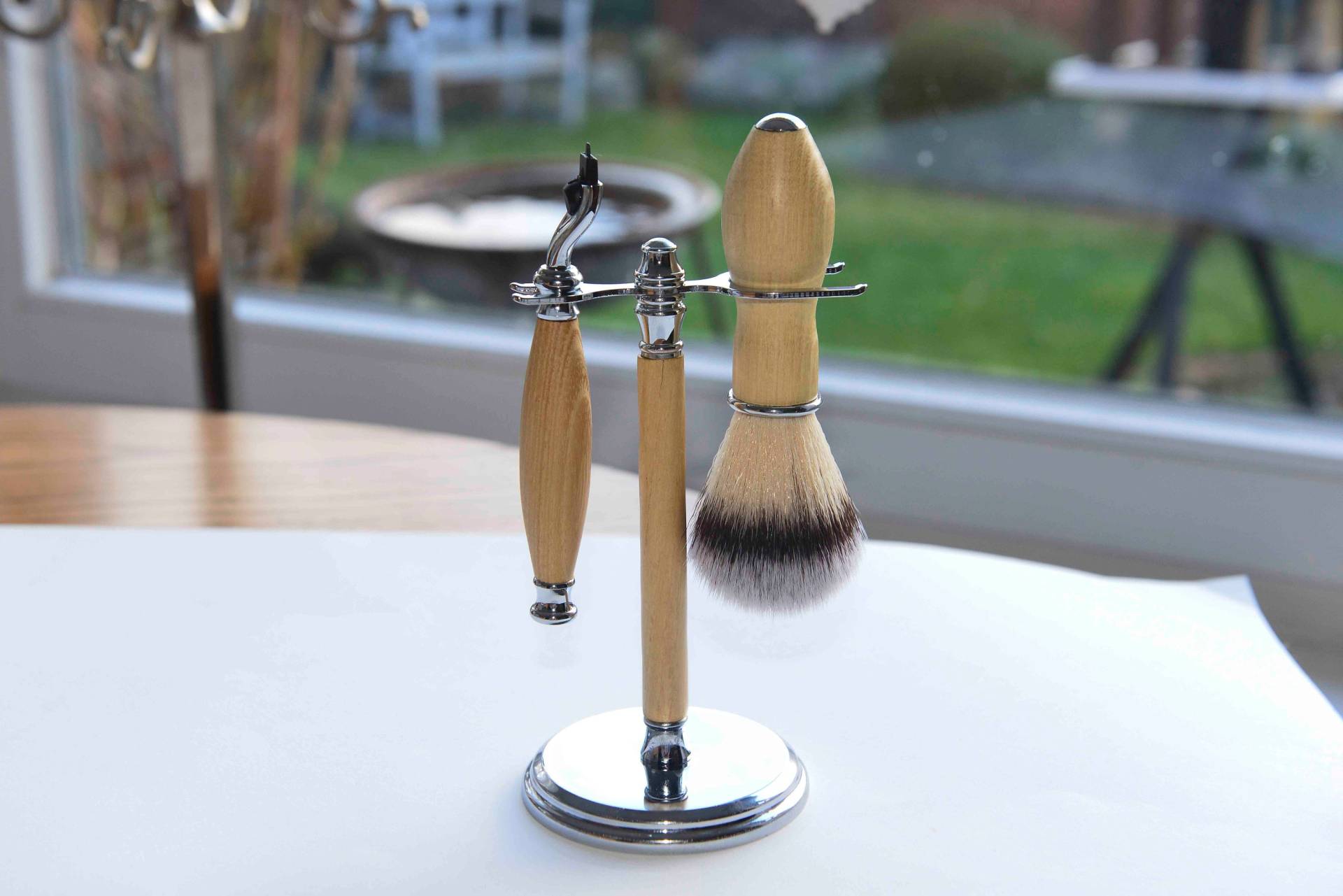 Rasierständer | Robinie Mit Rasierer | Gillette Mach 3 Und Pinsel | Chrom Zum Sonderpreis Rasierständer | Robinie Mit Rasierer | Gillette Mach 3 Und Pinsel | Chrom Zum Sonderpreis von Etsy - drechselnunddesign
