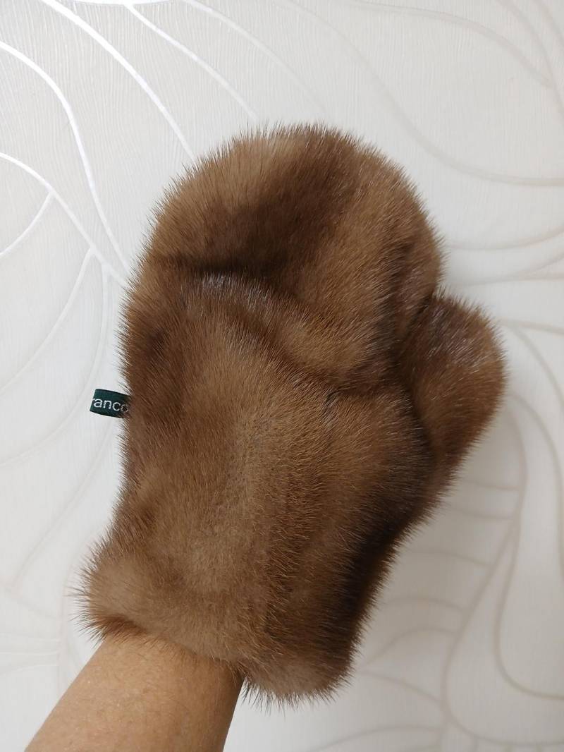 Echtfell Massage Handschuh Nerz Wellness Pur Pelzhandschuh Neu Preis Pro Stück Nerzhandschuh Mittelbraun Streichel Geschenkidee von Etsy - echtpelzbommelde