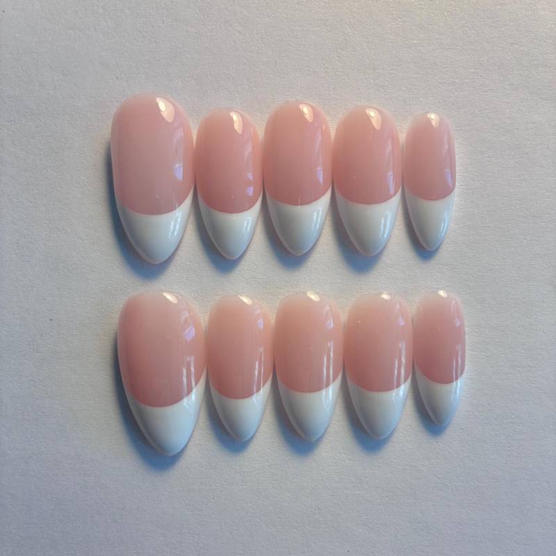 Weißer French Press On Nails von Etsy - elinailss