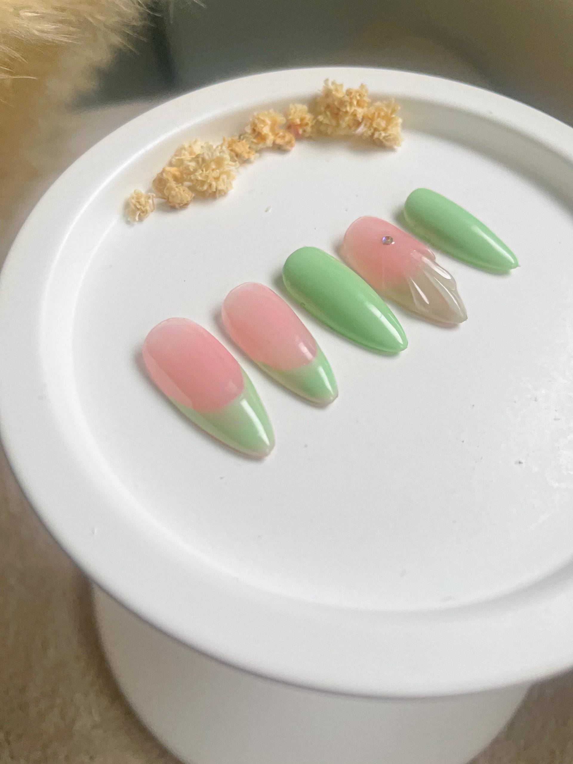 Press On Nails Gel | Künstliche Nägel Wiederverwendbare Urlaubsnägel von Etsy - emilynaccessoires
