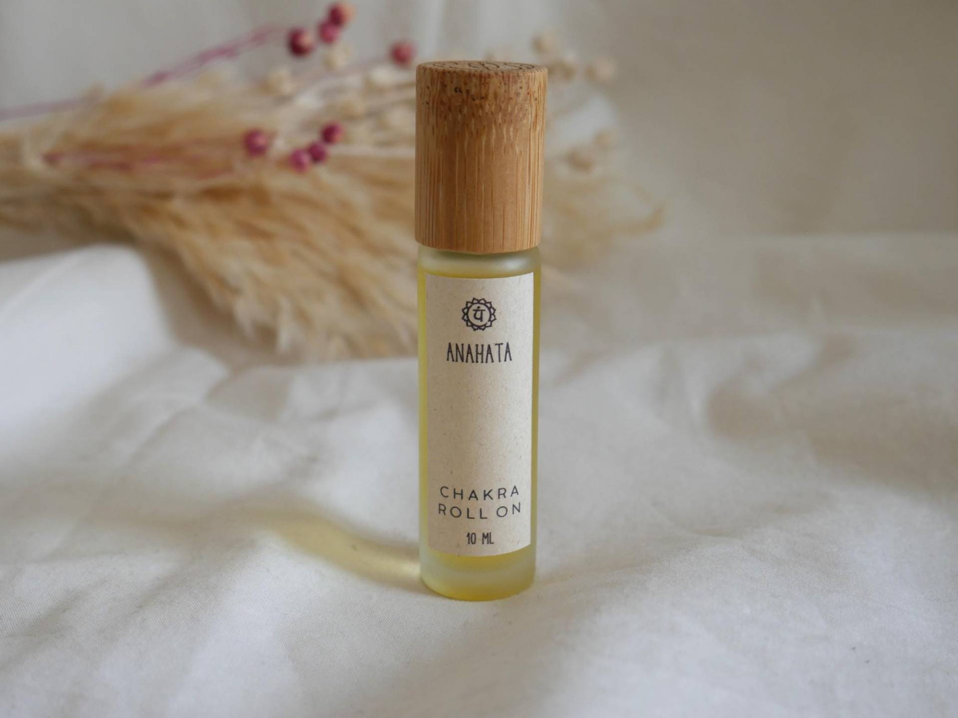 Chakra Aroma-Roll-On, Anahata, Herzchakra, 4. Chakra, Aromatherapie, Liebe & Harmonie Chakra Aroma-Roll-On, Anahata, Herzchakra, 4. Chakra, Aromatherapie, Liebe & Harmonie von Etsy - enalarson