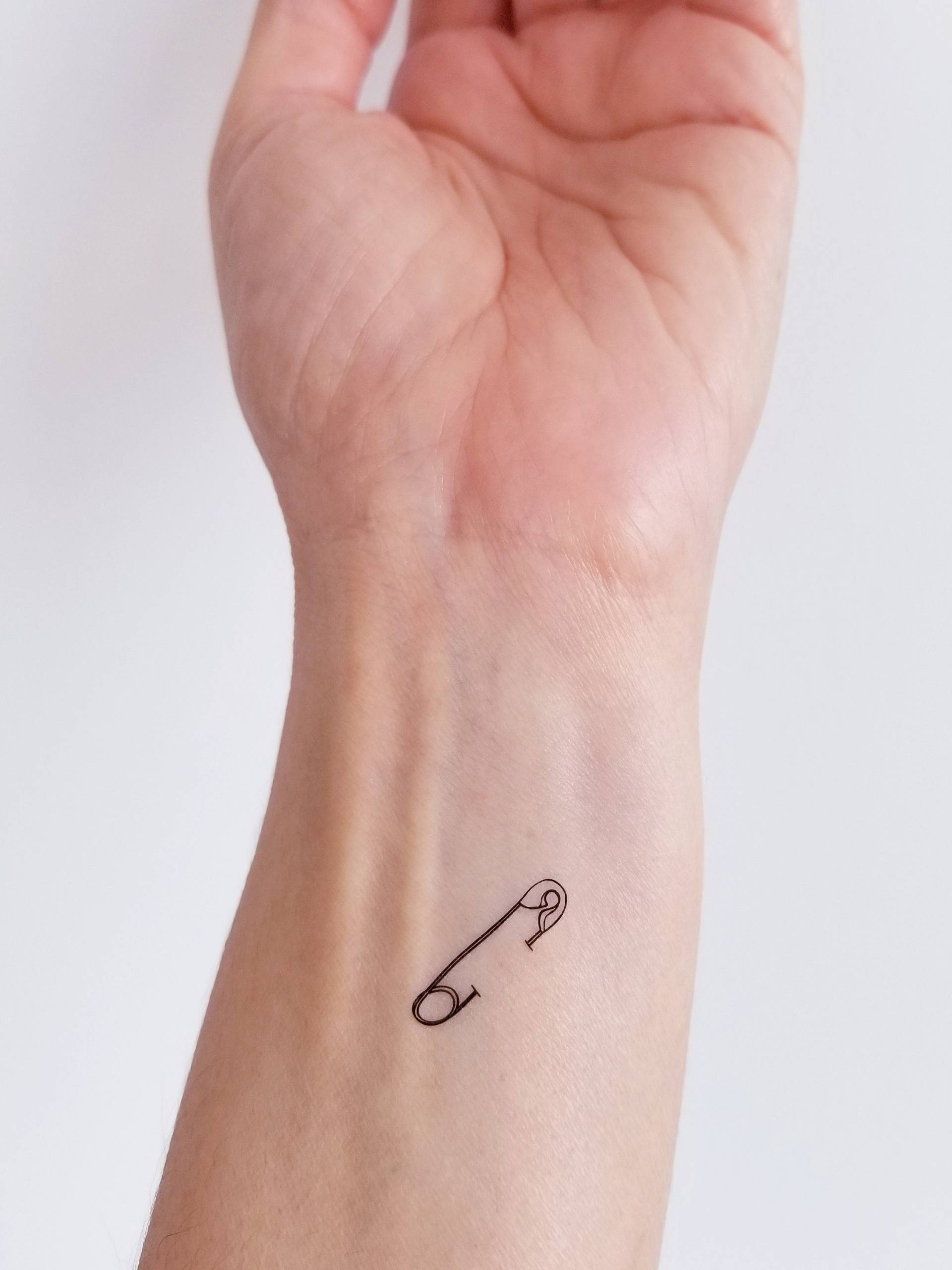Temporäre Tattoo-Sicherheitsnadel | 2 Sätze À 2 Stück von Etsy - encredelicate