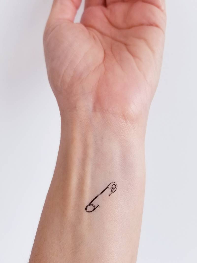 Temporäre Tattoo-Sicherheitsnadel | 2 Sätze À 2 Stück von Etsy - encredelicate