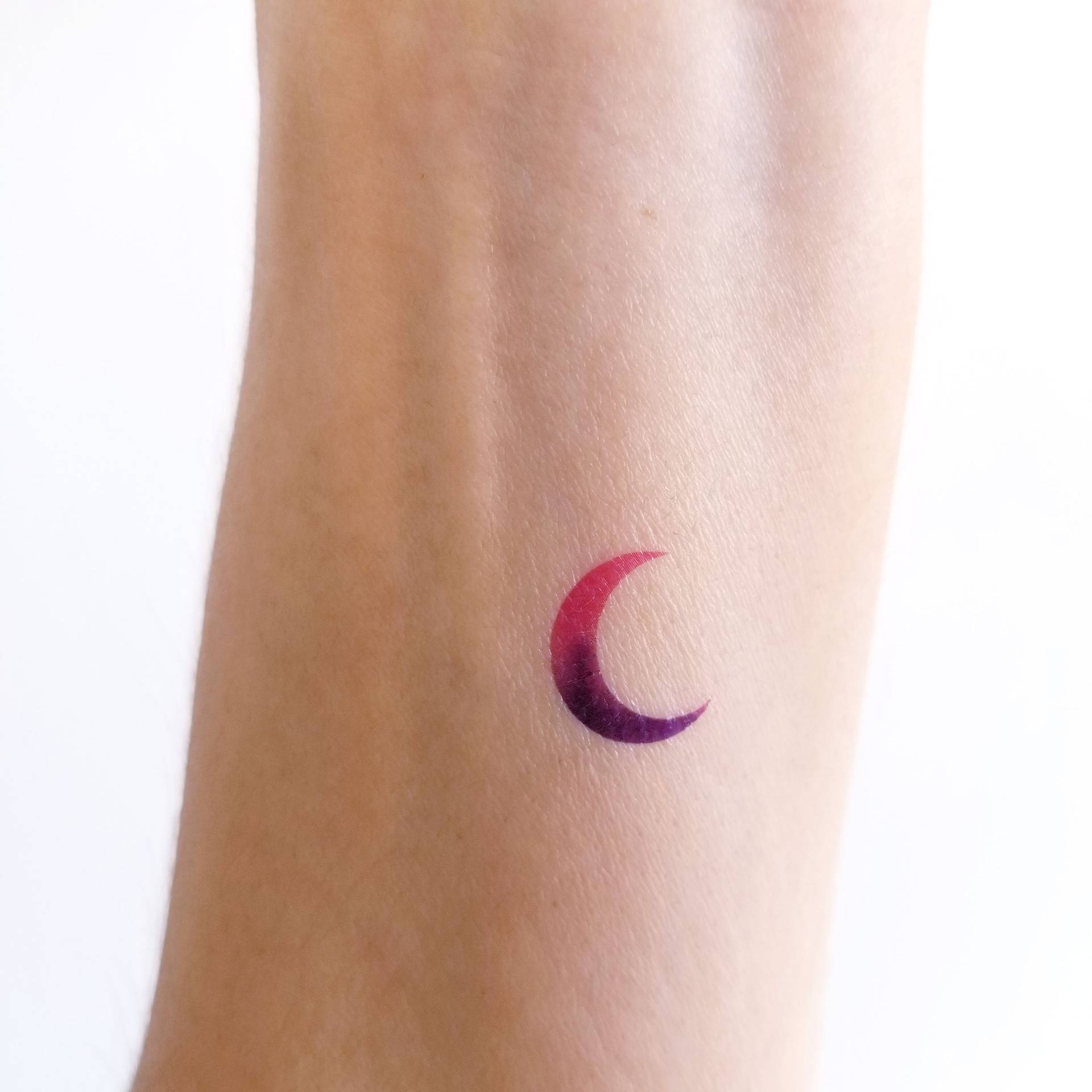 Rosa Mond Temporäre Tattoo | Satz Von 6, Gefälschte in Farbverlauf Lila Zu Magenta Rosa Mond Temporäre Tattoo | Satz Von 6, Gefälschte in Farbverlauf Lila Zu Magenta von Etsy - encredelicate
