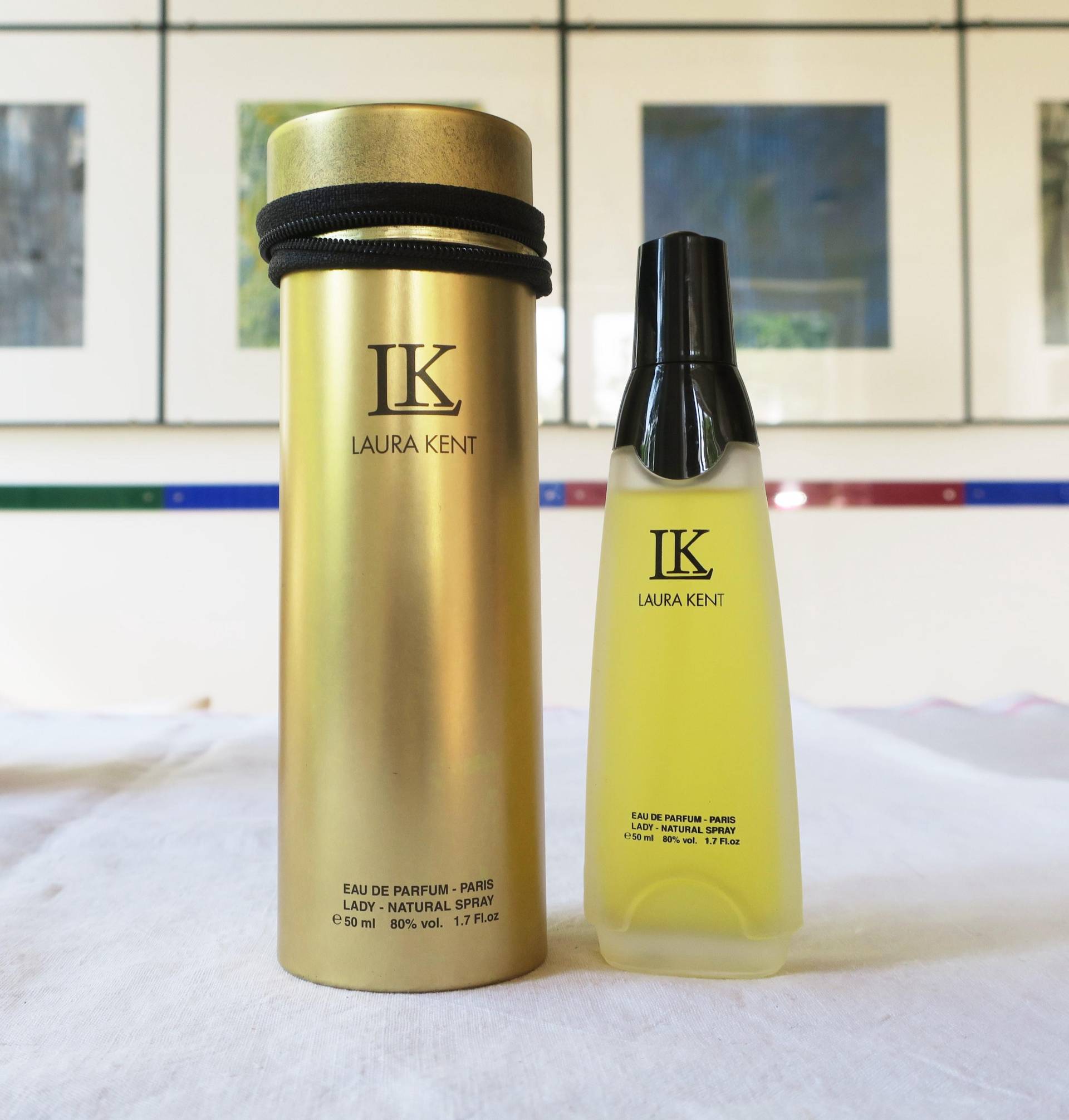 Vintage Laura Kent Eau De Parfum Paris in Dekorativer Alubox von Etsy - etage4vintage