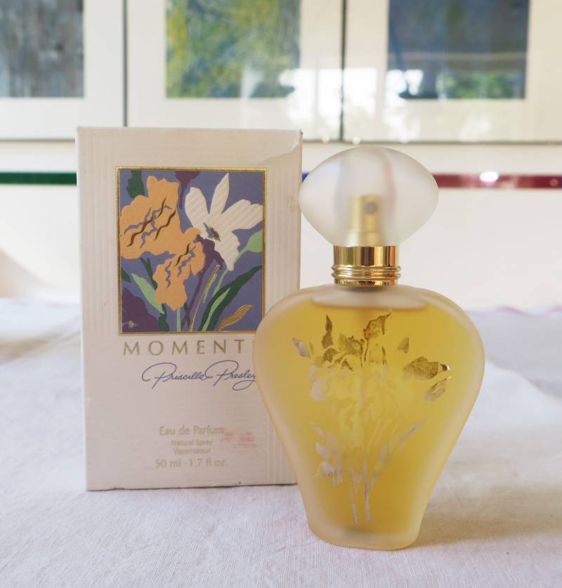 Vintage Priscilla Presley Moments Paris Ny Eau De Parfum Natural Spray von Etsy - etage4vintage