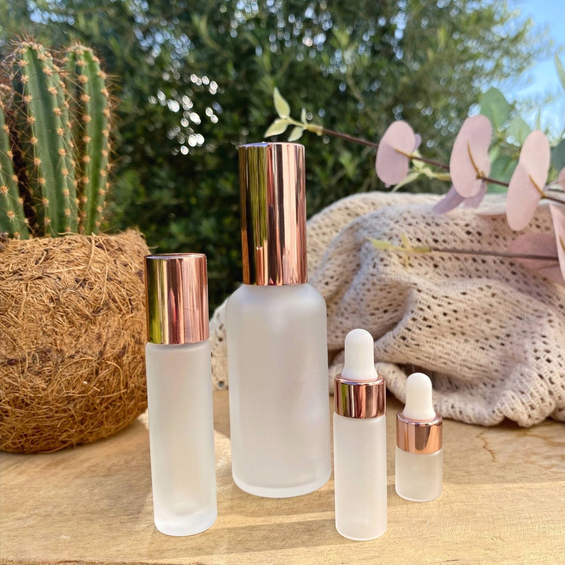 Golden Rose Set I Sprayflasche 50Ml 1 Roll-On-Flasche 10 Ml 2 Pipetten-Flaschen | 3 & 5Ml Golden Rose Set I Sprayflasche 50Ml 1 Roll-On-Flasche 10 Ml 2 Pipetten-Flaschen | 3 & 5Ml von Etsy - feelinature