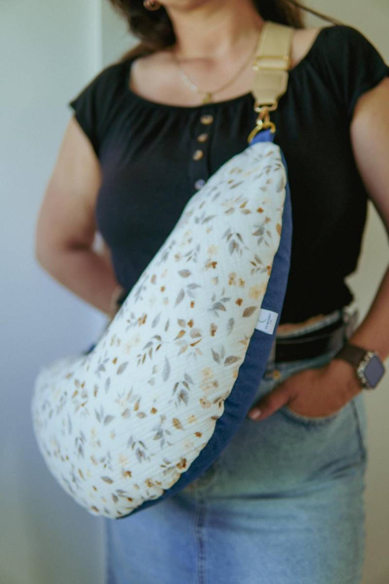 stillkissen/Reisekissen To Go "Musselin Blumen Natur Jeans" von Etsy - feinesgut