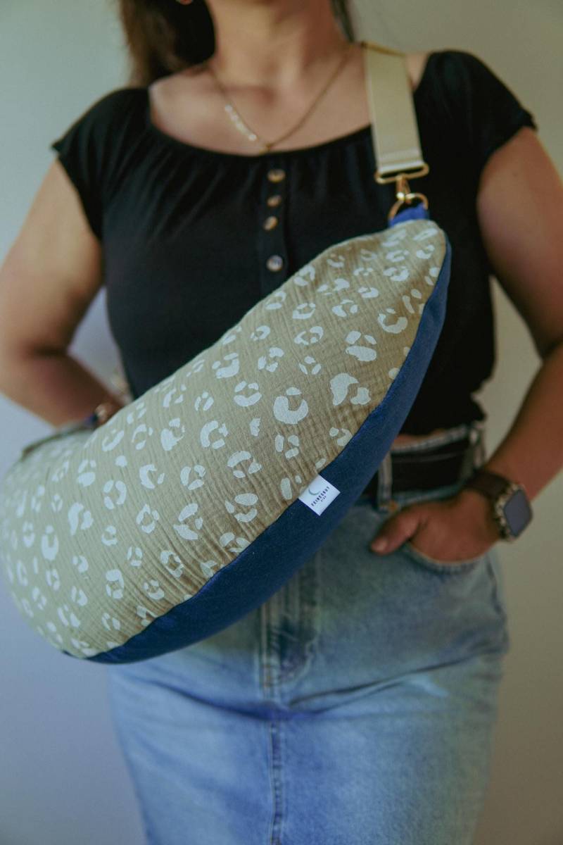stillkissen/Reisekissen To Go "Musselin Leo Khaki Jeans" von Etsy - feinesgut