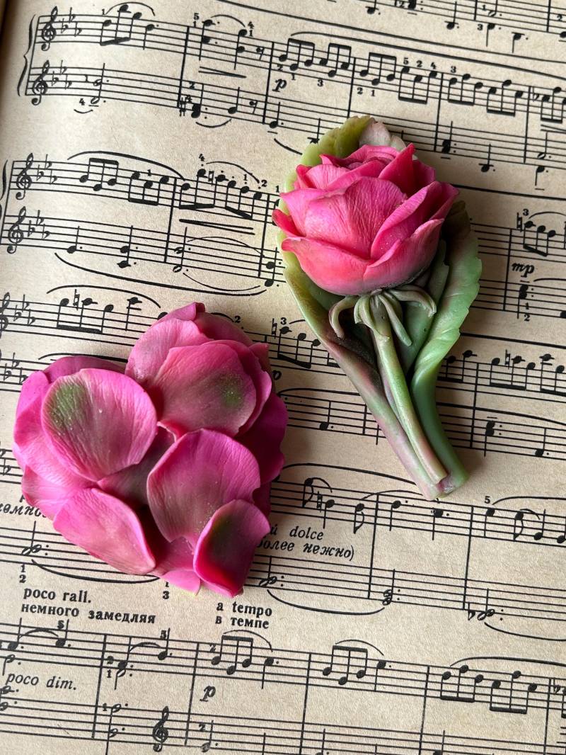 Handgemachte Rosenseifen - Geschenkset Für Die Liebste Aus Blütenherz Und Rose Blumenseifen von Etsy - flowerpowerbylena