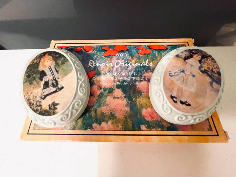 Seife Avon Renoir Vintage 60-70Er Jahre Sammlerstück Kosmetik Winterseife Seife Avon Renoir Vintage 60-70Er Jahre Sammlerstück Kosmetik Winterseife von Etsy - fraeuleinalpenrose