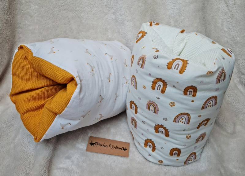 Kleines Stillkissen To Go Stillmuff Stillhilfe Stillbedarf Reisekissen Babykissen Gänse Regenbogen Mamabedarf Baby Kopfstütze Stillen Kleines Stillkissen To Go Stillmuff Stillhilfe Stillbedarf Reisekissen Babykissen Gänse Regenbogen Mamabedarf Baby Kopfstütze Stillen von Etsy - gaenschenentlein
