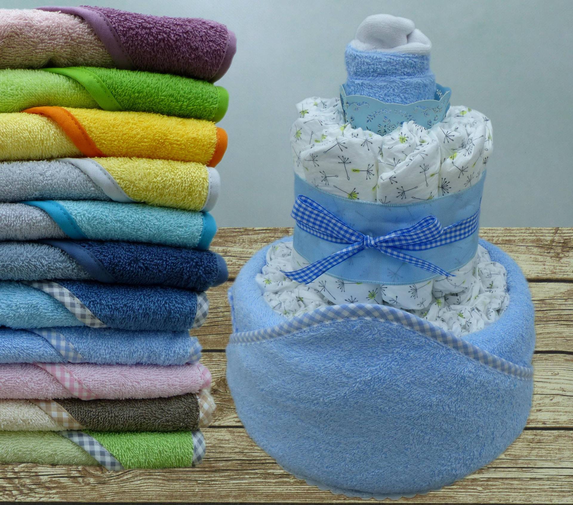 Windeltorte Babypflege in Wunschfarbe Windeltorte Babypflege in Wunschfarbe von Etsy - geschenkelibelle
