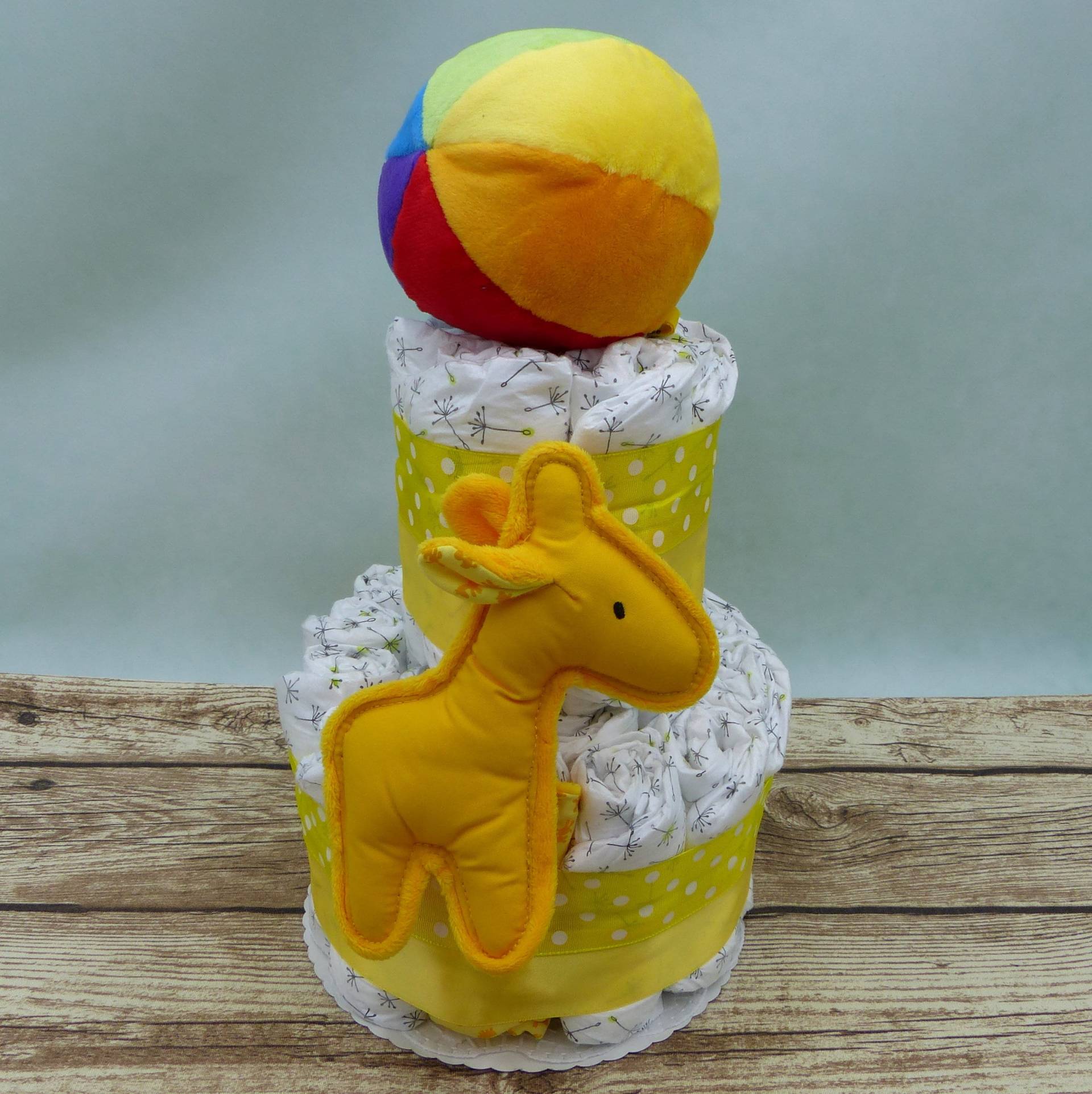 Windeltorte Ball Und Schmusetuch Gelb von Etsy - geschenkelibelle