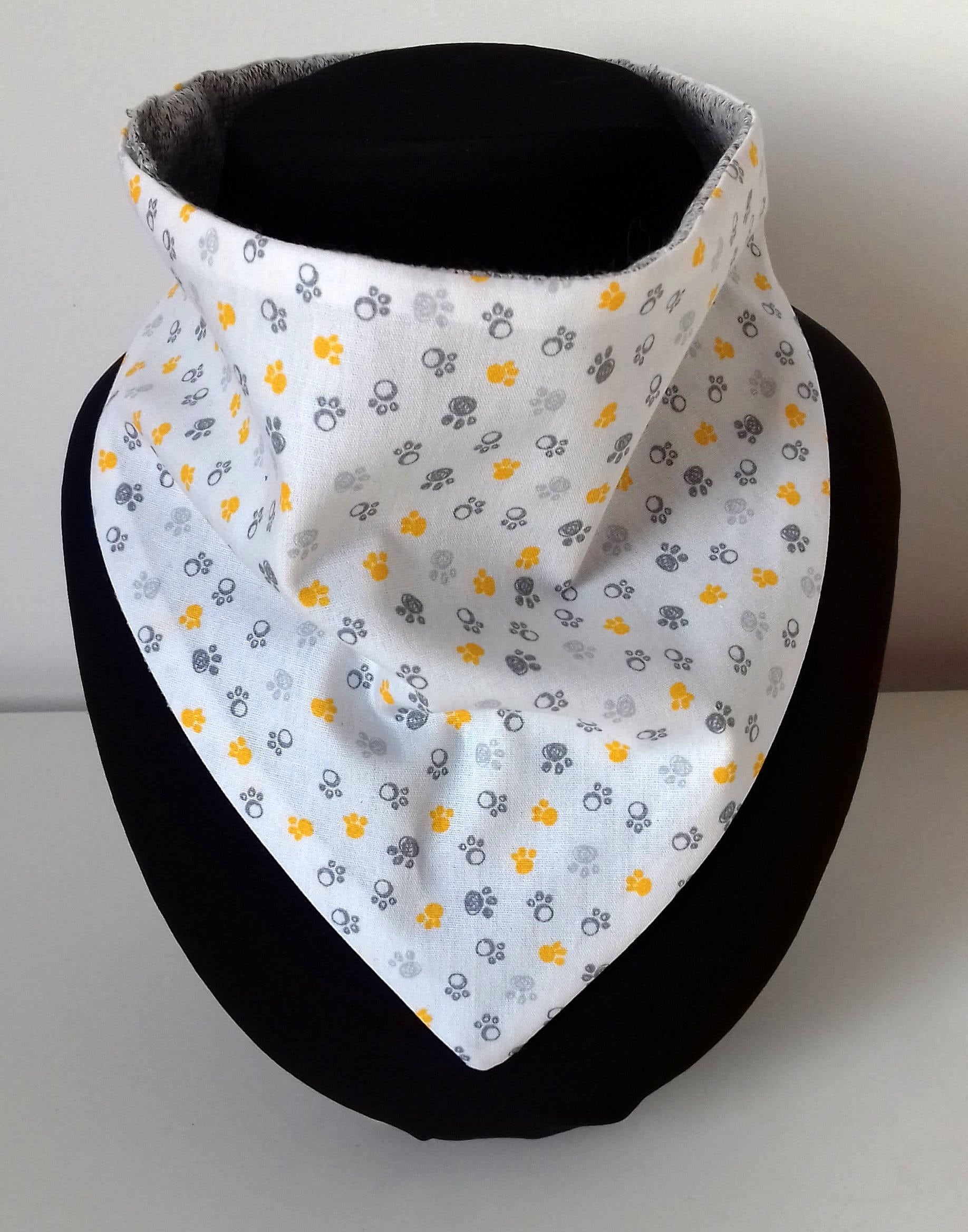 Pfoten Hund Bandana Lätzchen Pfoten Hund Bandana Lätzchen von Etsy - glamclemencecouture