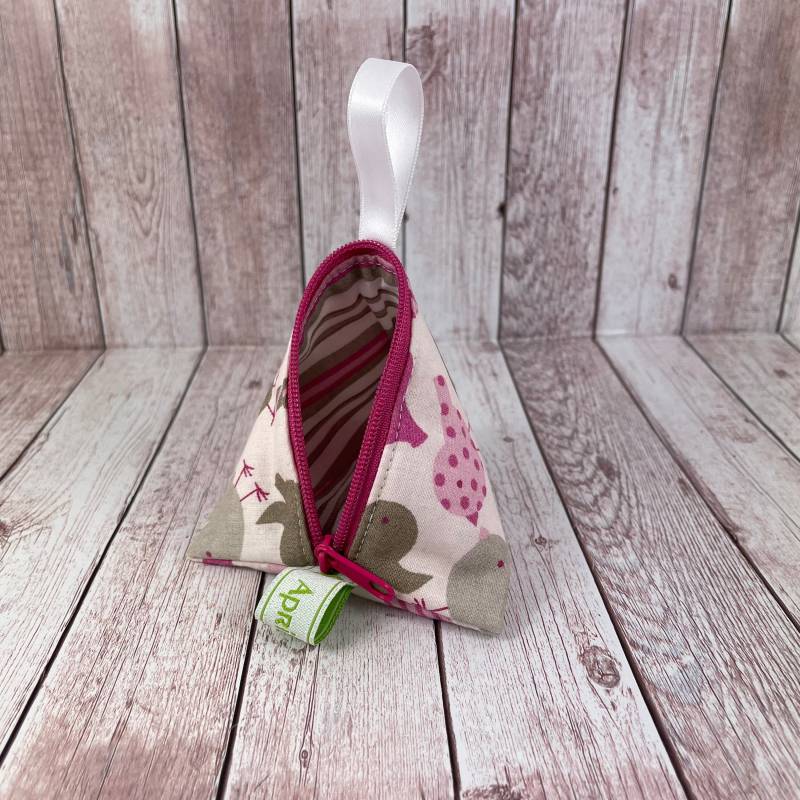Schnullertasche Rosa Pyramidentasche Schnullertäschchen Schlüsselanhänger Schnullertasche Rosa Pyramidentasche Schnullertäschchen Schlüsselanhänger von Etsy - handmadebyhe84