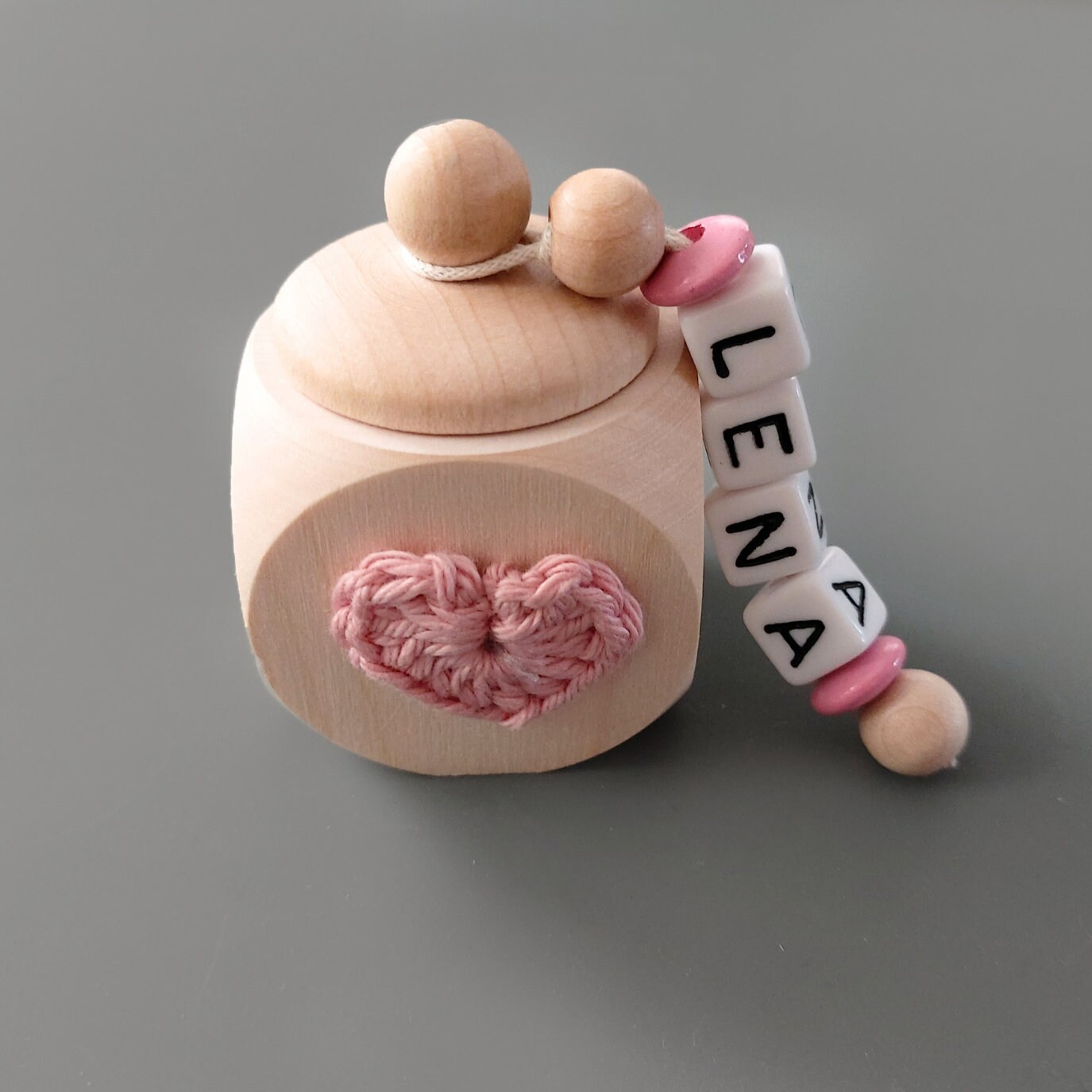 Personalisierte Milchzahndose Mit Herzchen Aus Holz - Einzigartige Geschenkidee Für Kleinkinder in Rosa, Geschenk Tochter Personalisierte Milchzahndose Mit Herzchen Aus Holz - Einzigartige Geschenkidee Für Kleinkinder in Rosa, Geschenk Tochter von Etsy - handmadebyvieri