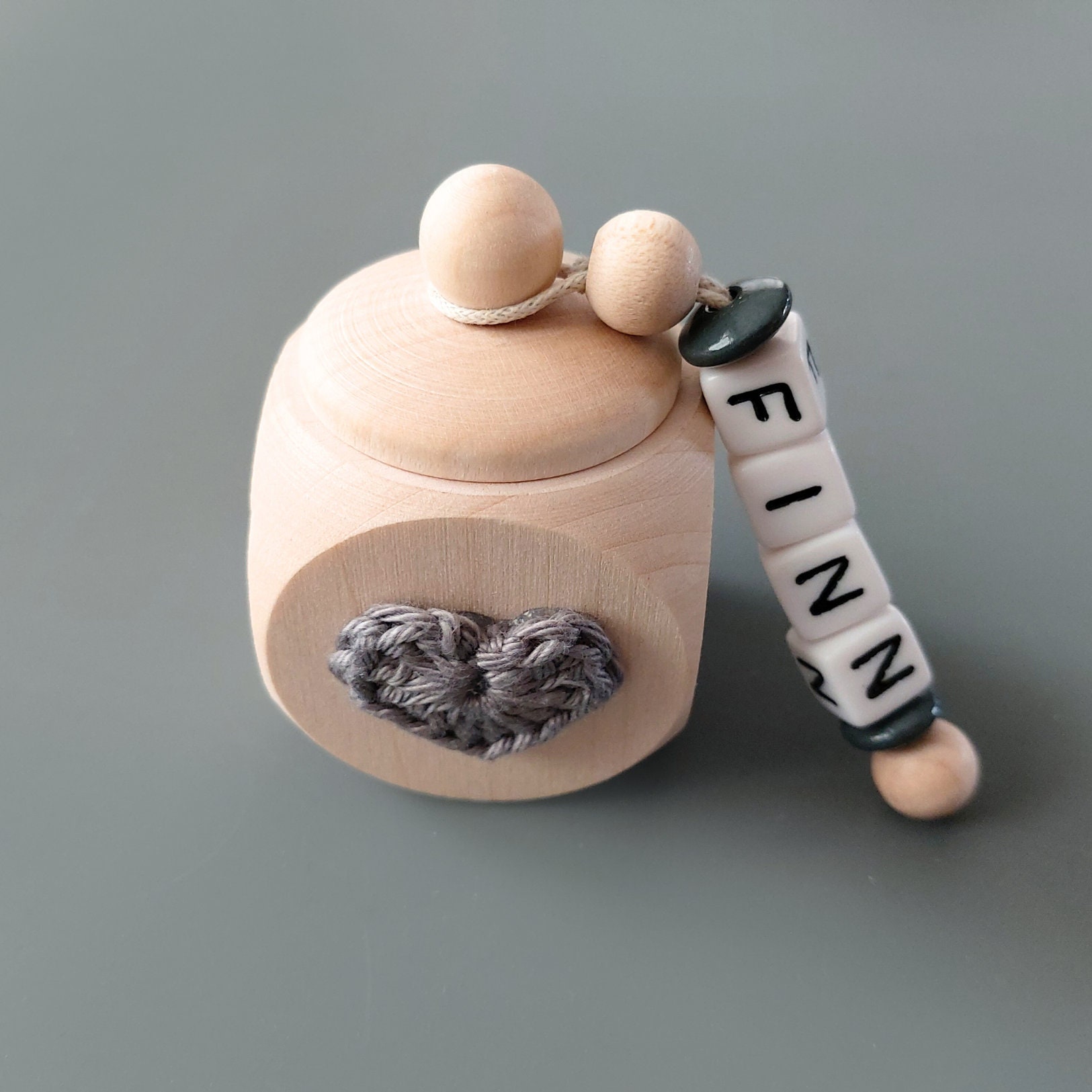 Personalisierte Milchzahndose Mit Herzchen Aus Holz - Geschenkidee Für Jungen Und Mädchen Ab 5, Personalisierte Zahndose Personalisierte Milchzahndose Mit Herzchen Aus Holz - Geschenkidee Für Jungen Und Mädchen Ab 5, Personalisierte Zahndose von Etsy - handmadebyvieri