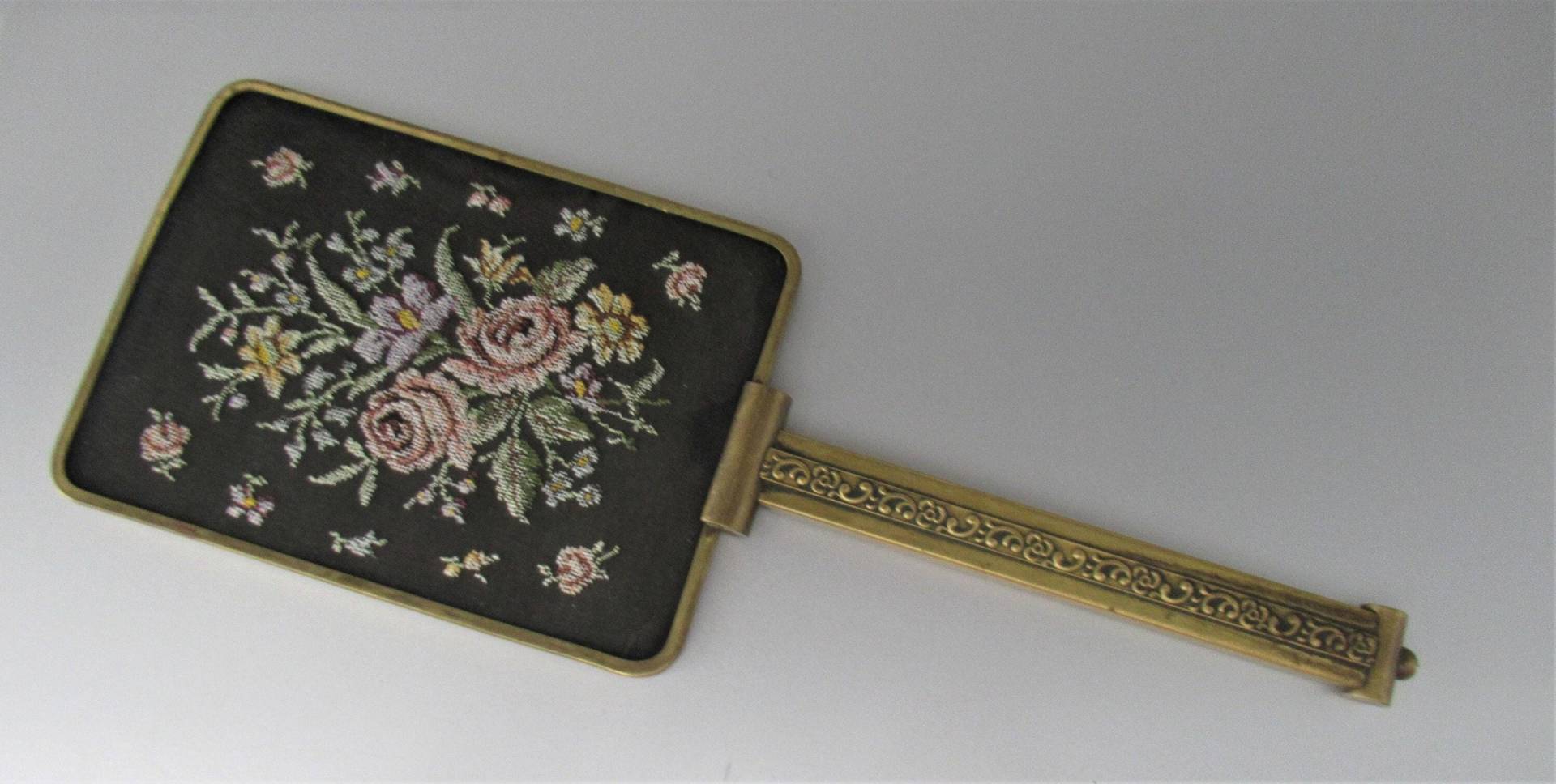 Vintage Großer Petit Point Handspiegel Schminkspiegel 1930Er Jahre Deutschland Messing Spiegel Nadelspitze von Etsy - hard2findstuff