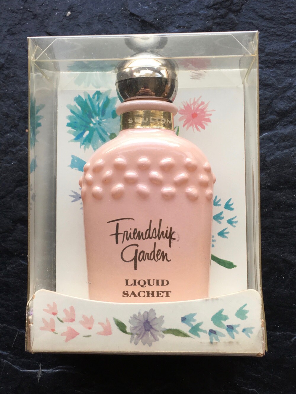Vintage 1960Er 1970Er Jahre Friendship Garden Liquid Sachet Flasche in Original Box, Verpackung // Pink Unbenutzt Nos, Alter Lagerbestand > Shulton von Etsy - historyofagirl