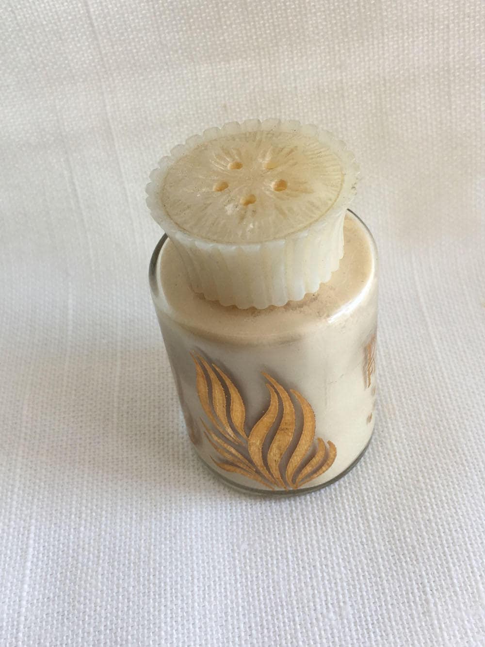 Vintage Desert Flower Body Beutel Pulverflasche Von Shulton // 1 Oz > Unbenutzt, Ungeöffnet, Mit Original Etikett von Etsy - historyofagirl