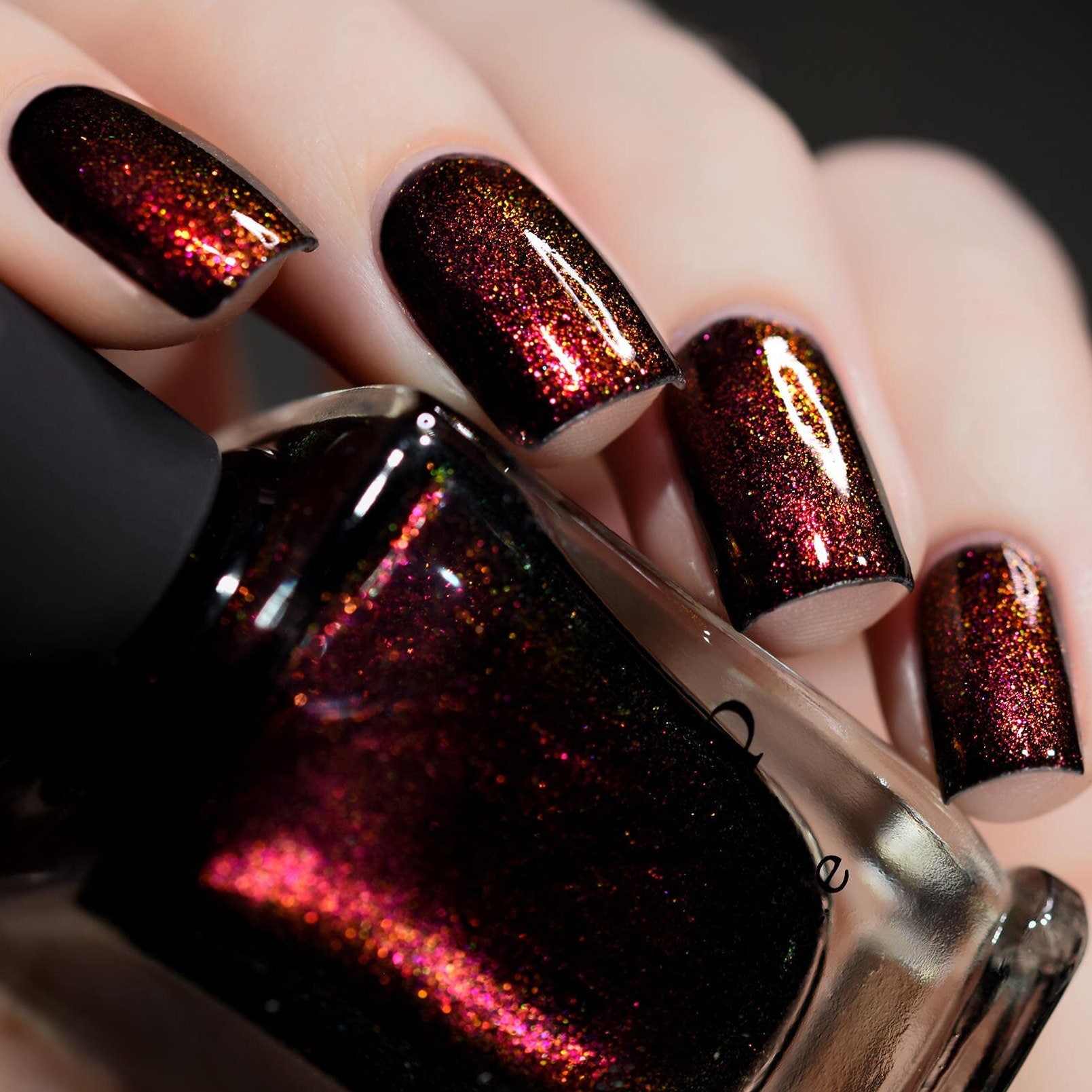 Lights Out - Schwarz Schimmernde Nagellack Lights Out - Schwarz Schimmernde Nagellack von Etsy - ilnpbrand