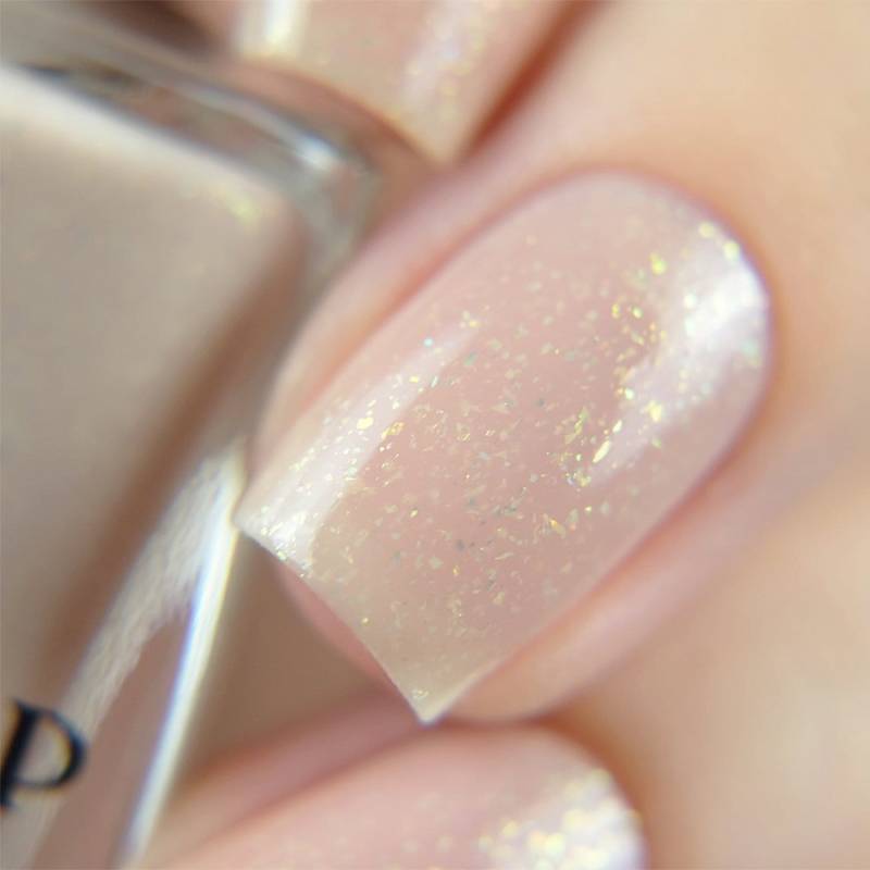 Poised - Creme Schimmerndes Qualle Nagellack Poised - Creme Schimmerndes Qualle Nagellack von Etsy - ilnpbrand