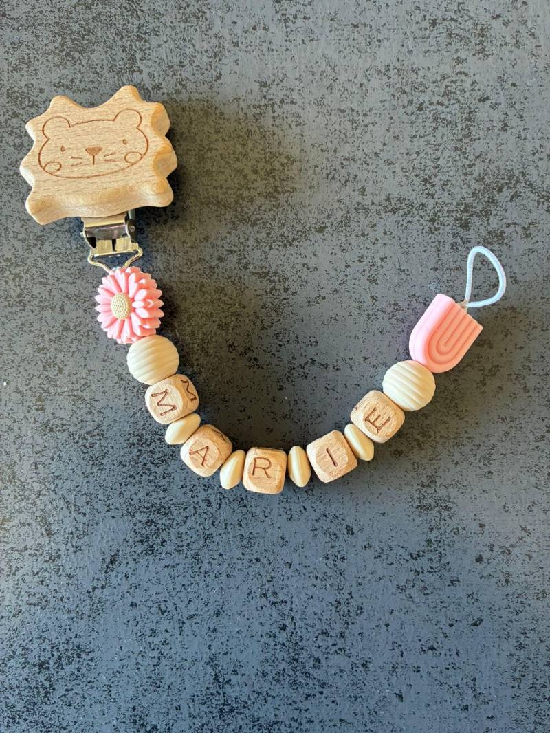 Personalisierter Baby-Schnullerclip Mit Namen, Handgemachte Schnullerkette, Silikonperlen, Holzbuchstabe Baby Mädchen/Junge Geschenk von Etsy - janineskreativestube
