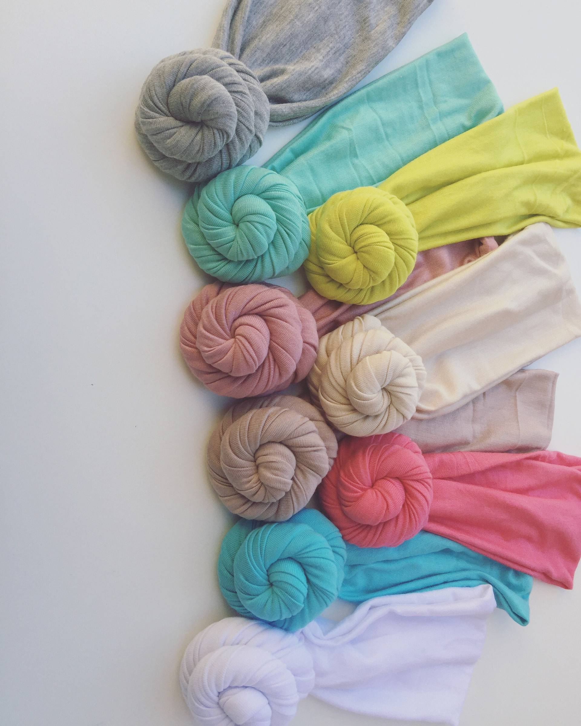 Frühlings-Baby-Turban, Baby-Kopftuch, Knoten-Kopftuch, Schleifen-Kopftuch, Brötchen-Kopftuch, Brötchen-Turban, Schleifen-Turban, Kleinkind-Turban von Etsy - katescouturedesign