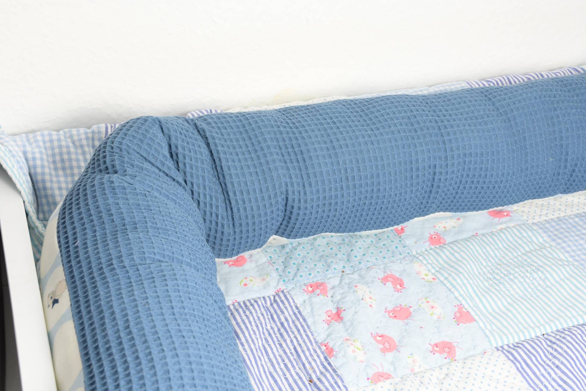 Wickeltischumrandung Waffelpique Blau & Bärchen-Print, 1, 50M, Personalisierbar, Wickeltisch Deko, Babyzimmer Accessoires, Geschenk Ostern von Etsy - kleinemuehle