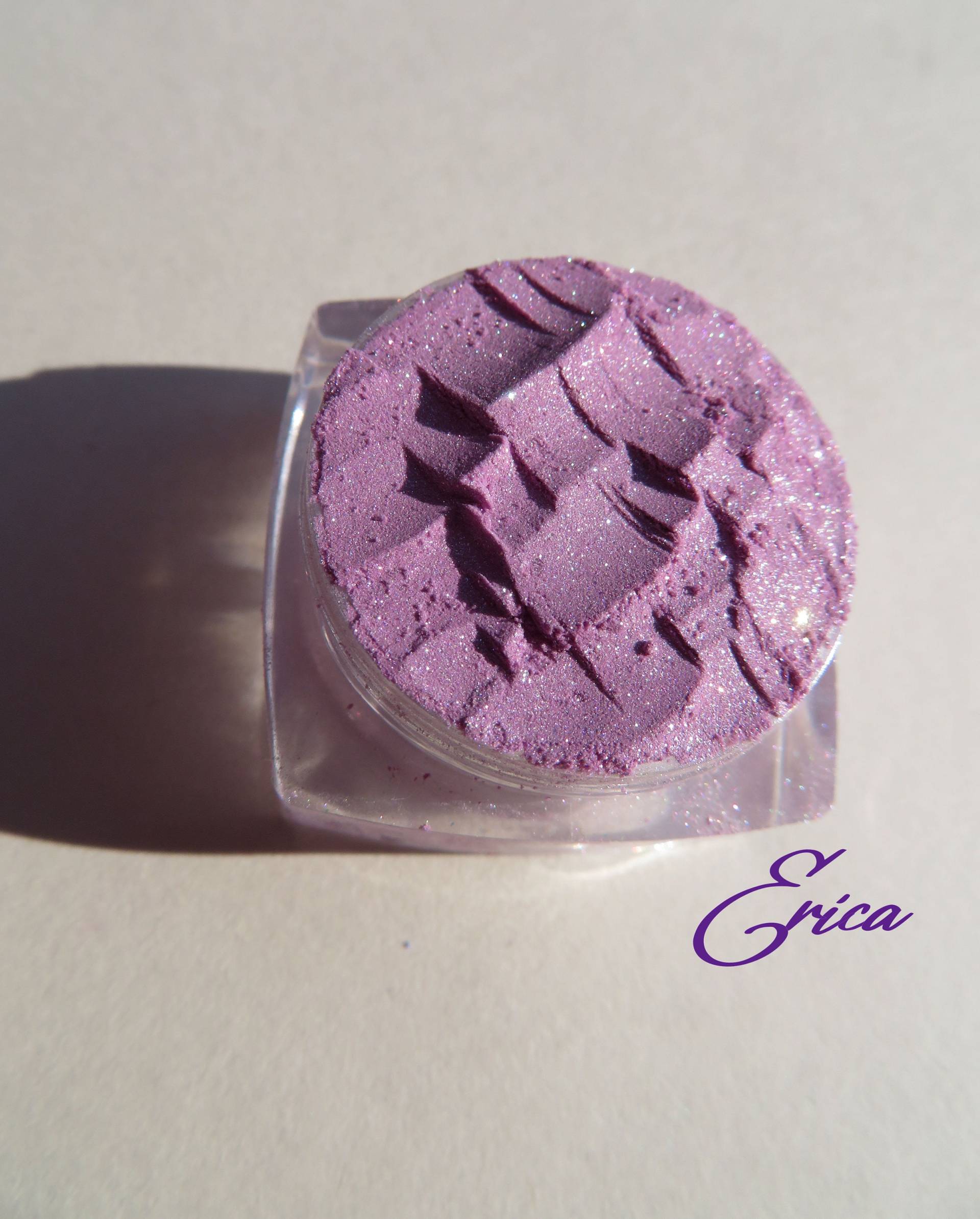 Erica - Funkelnder Lavendelfarbener Lidschatten Veganes, Schimmerndes Mineralpigment Erica - Funkelnder Lavendelfarbener Lidschatten Veganes, Schimmerndes Mineralpigment von Etsy - kmms