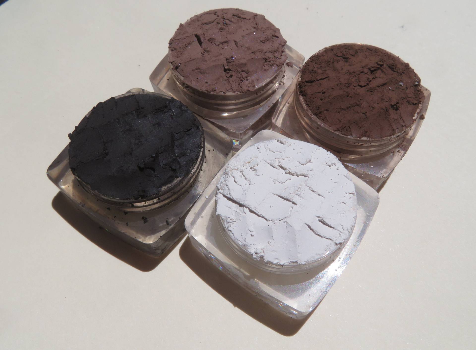 Vegan Mineral Eyeshadow Makeup Geschenkset Matte & Semi-Matte Pigmente Vegan Mineral Eyeshadow Makeup Geschenkset Matte & Semi-Matte Pigmente von Etsy - kmms