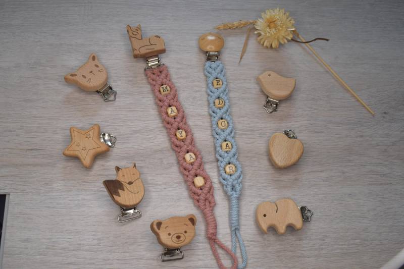 Personalisierbare Nuckelkette Für Babys Mit Holzclip /Verschiedene Motive Wählbar/Länge 22cm in Verschiedenen Farben Geschenkidee Geburt Personalisierbare Nuckelkette Für Babys Mit Holzclip /Verschiedene Motive Wählbar/Länge 22cm in Verschiedenen Farben Geschenkidee Geburt von Etsy - knotenliebe2022