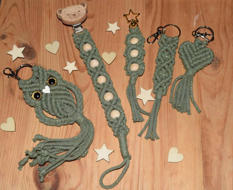 Schlüsselanhänger/Nuckelkette Eulenanhänger Makramee Schnullerkette Anhänger Weihnachtsgeschenk von Etsy - knotenliebe2022