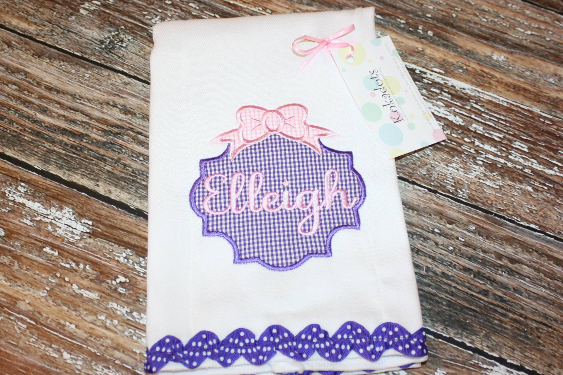 Personalisierte Mädchen Spucktuch, Schleife Spucktuch Mit Monogramm, Rosa Und Grün Baby Personalisierte Mädchen Spucktuch, Schleife Spucktuch Mit Monogramm, Rosa Und Grün Baby von Etsy - kokadots