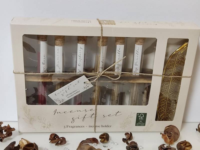 Räucherstäbchen Set - 6 Düfte in Reagenzgläsern Mit Holzregal Und Federhalter Wellness, Yoga & Meditation Geschenkset Weihnachten Räucherstäbchen Set - 6 Düfte in Reagenzgläsern Mit Holzregal Und Federhalter Wellness, Yoga & Meditation Geschenkset Weihnachten von Etsy - kreativNRW